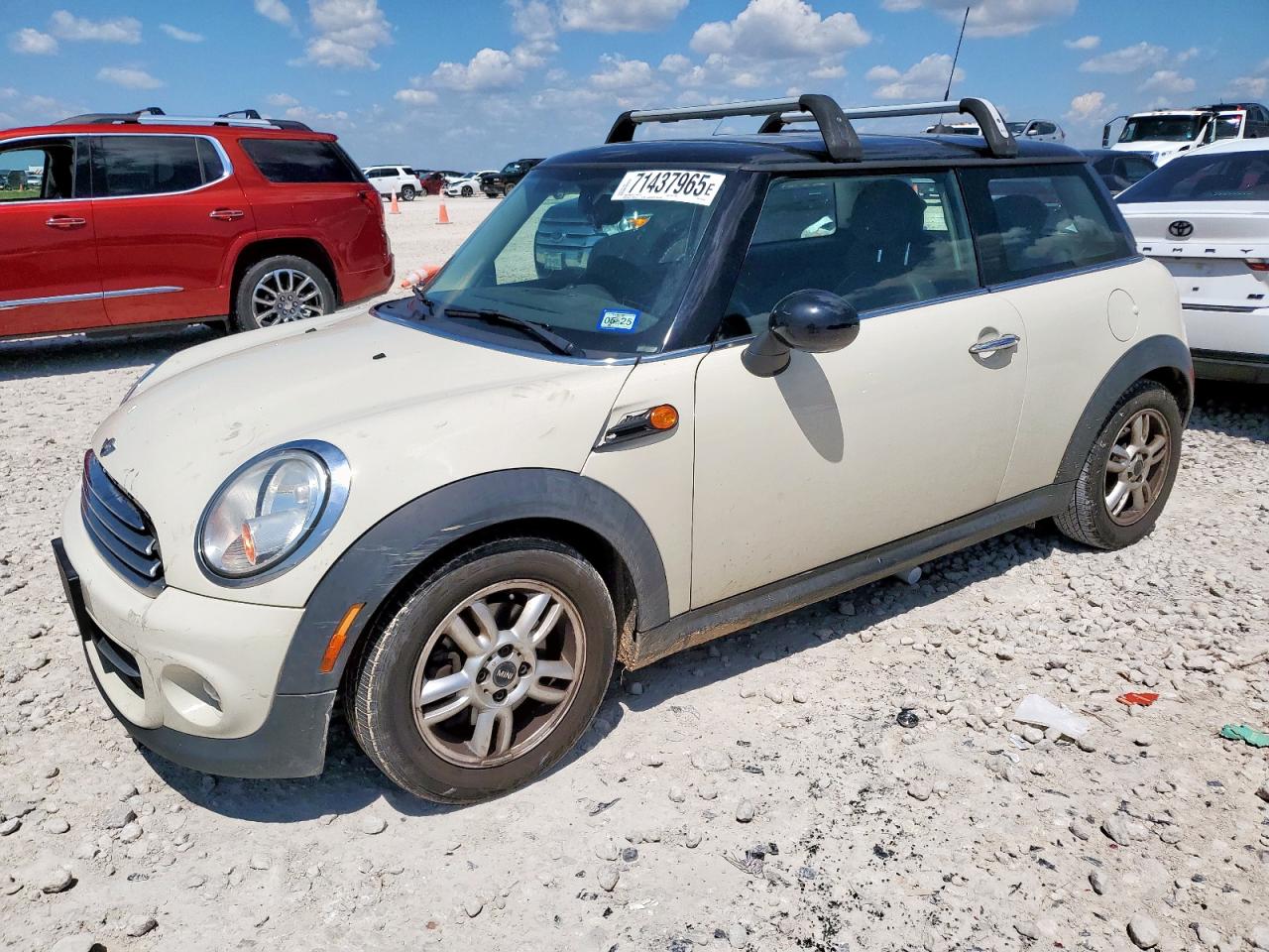 MINI Cooper Image 1