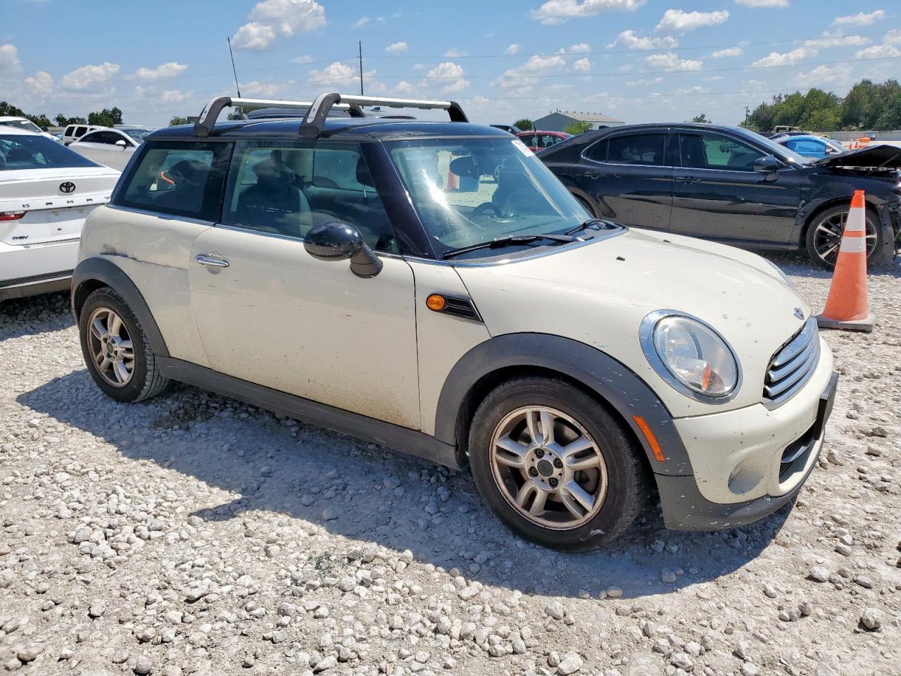 MINI Cooper Image 2