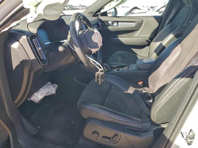 Volvo XC40 T5 R-design Image 4