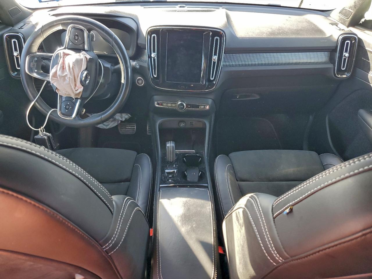 Volvo XC40 T5 R-design Image 11