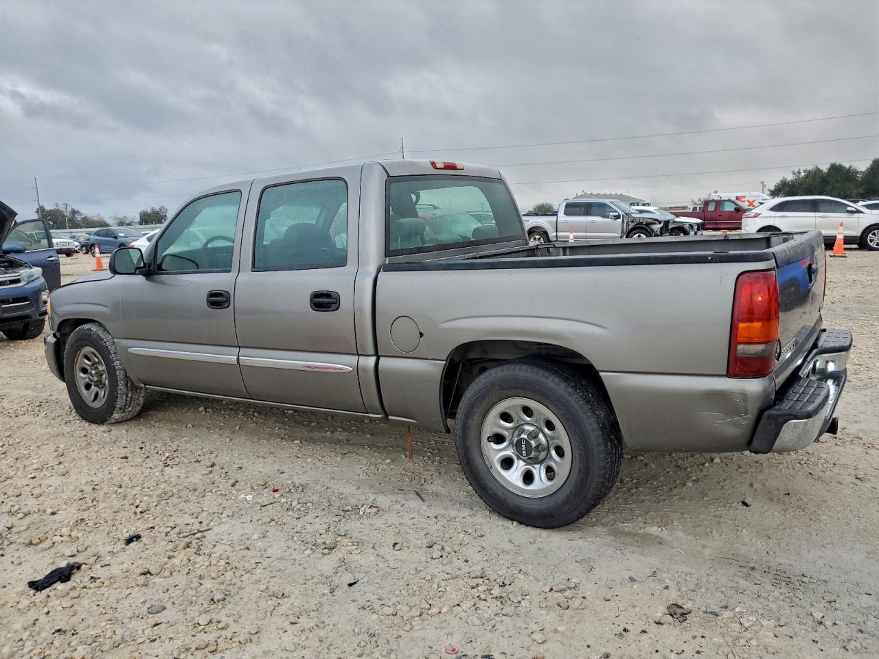 GMC Sierra C1500 Classic Image 9