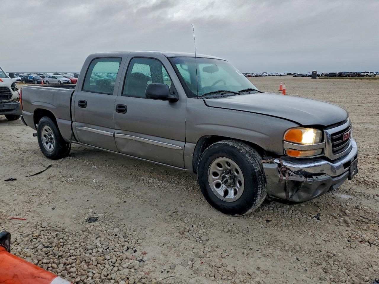 GMC Sierra C1500 Classic Image 2