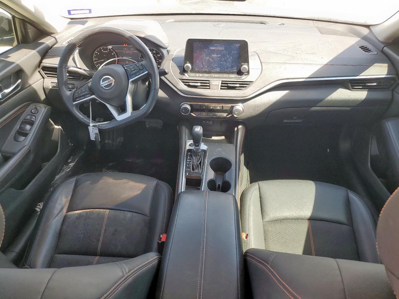 Nissan Altima Sr Image 7