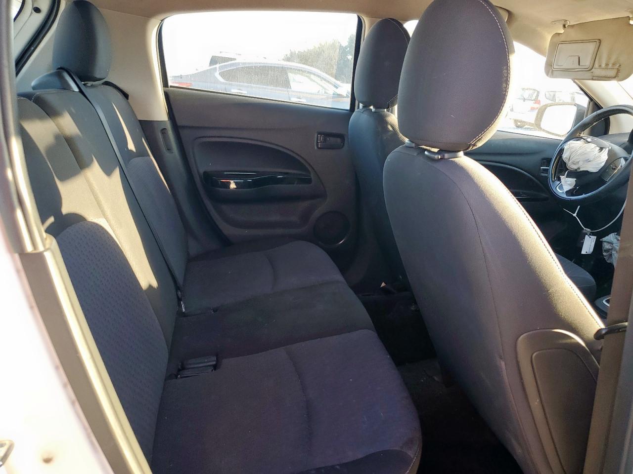 Mitsubishi Mirage Se Image 11