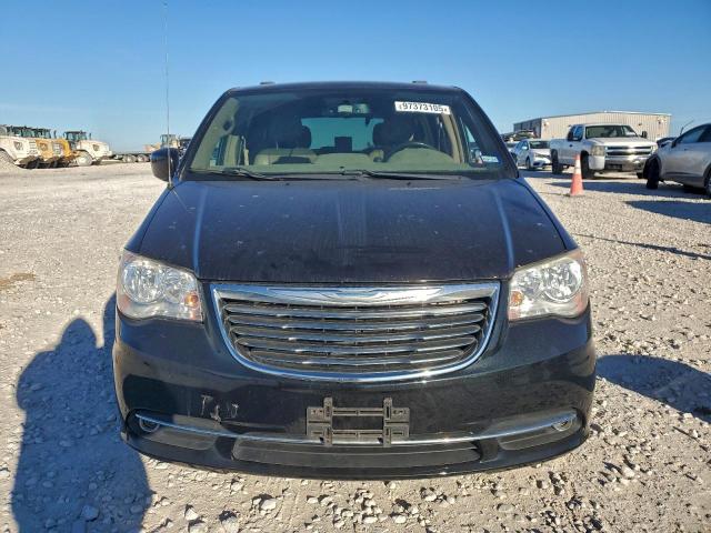 Chrysler Minivan Touring Image 4