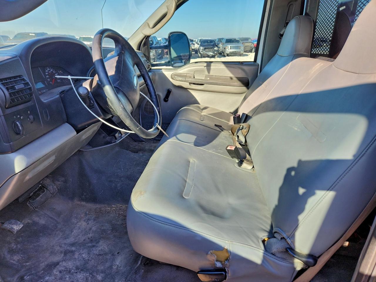 Ford F-450 Super Duty Image 11