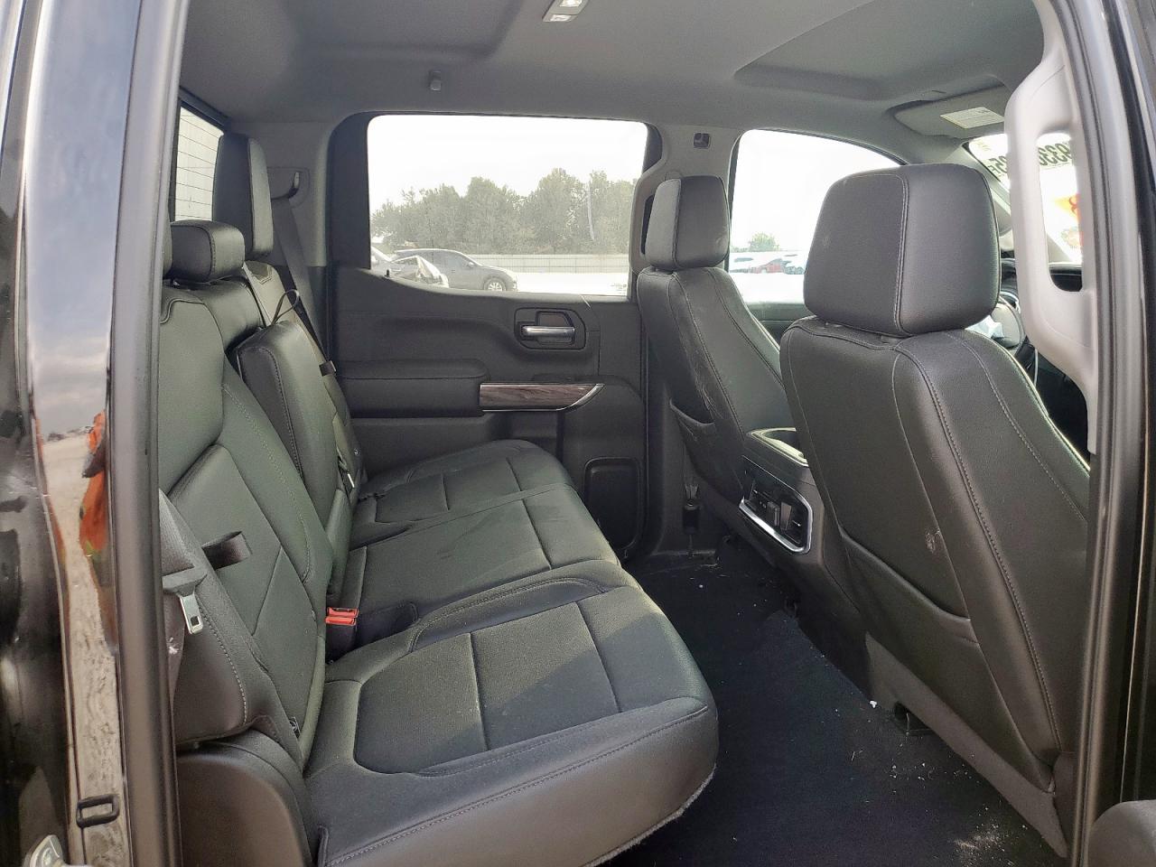 Chevrolet Silverado K1500 Ltz Image 8