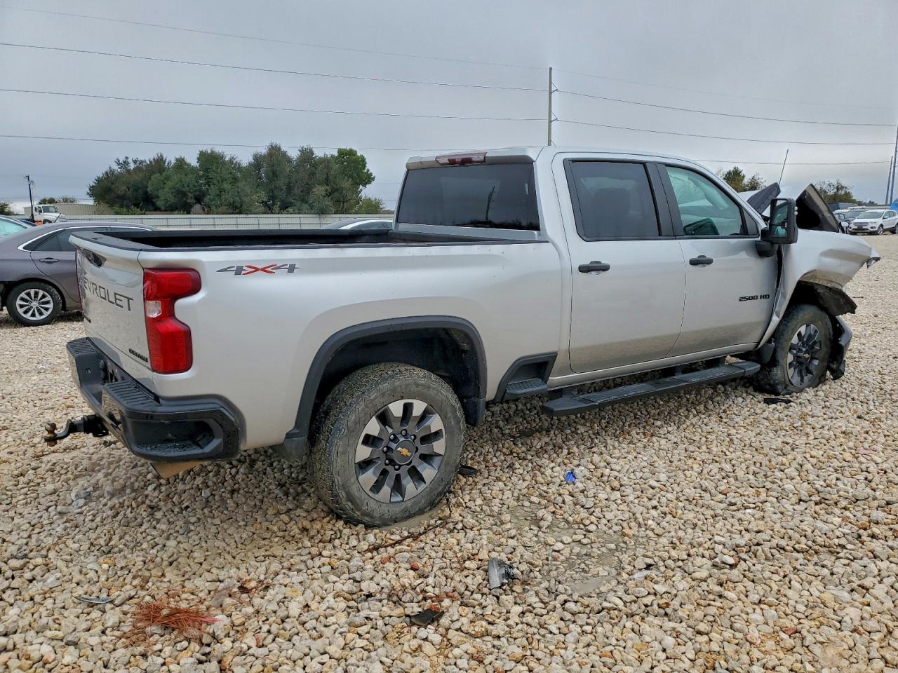 Chevrolet Silverado K2500 Custom Image 8