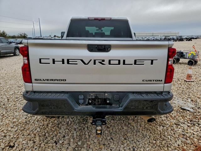 Chevrolet Silverado K2500 Custom Image 13