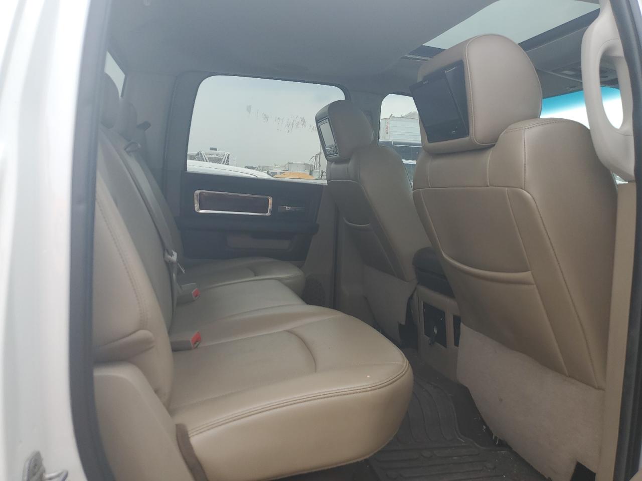 Dodge Ram 3500 Image 11