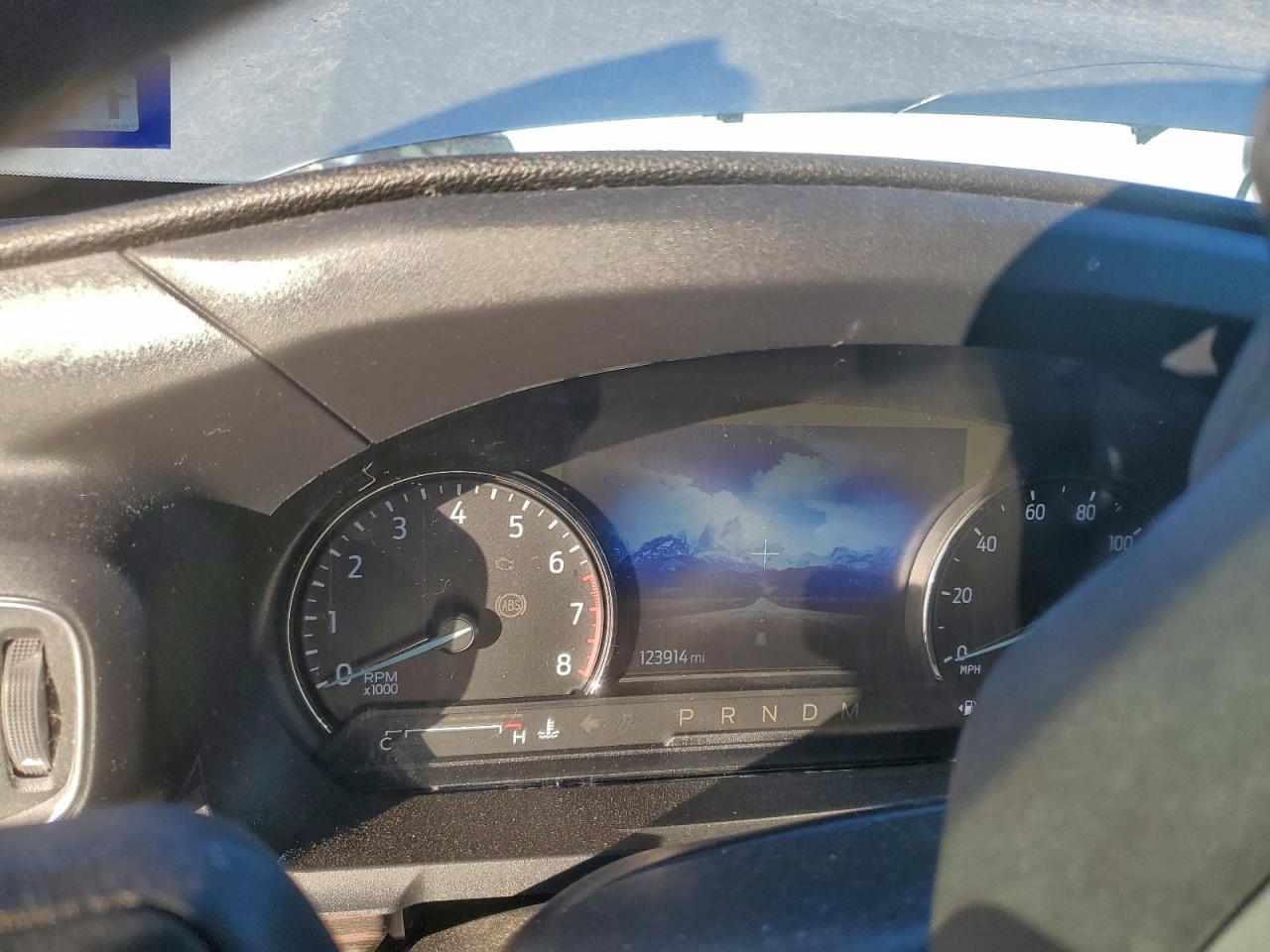 Ford Explorer Limited Image 8