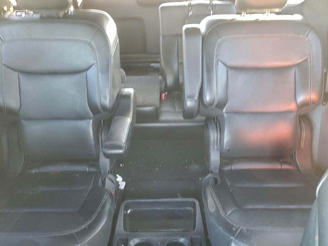 Ford Explorer Limited Image 10