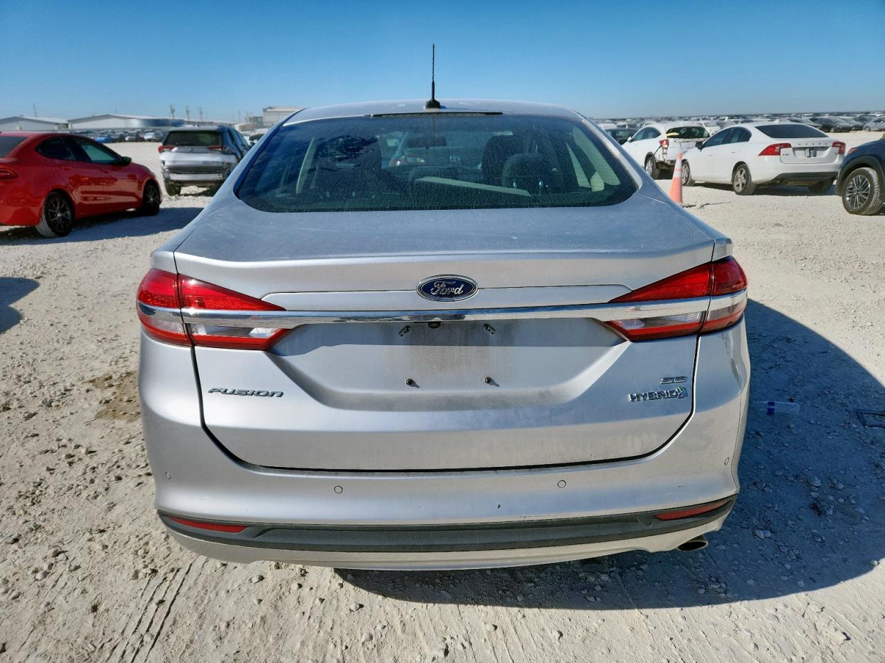 Ford Fusion Se Hybrid Image 10