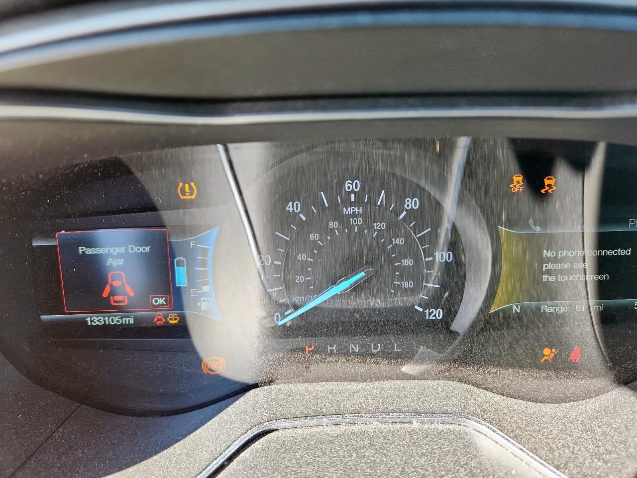 Ford Fusion Se Hybrid Image 3