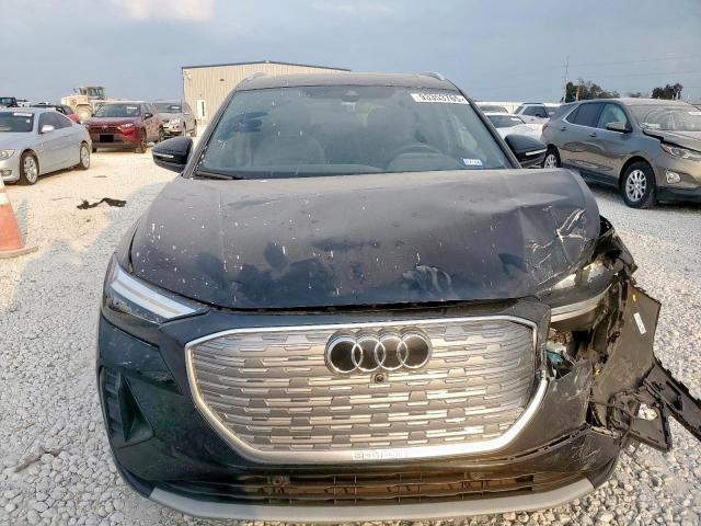 Audi Q4 Premium Image 8