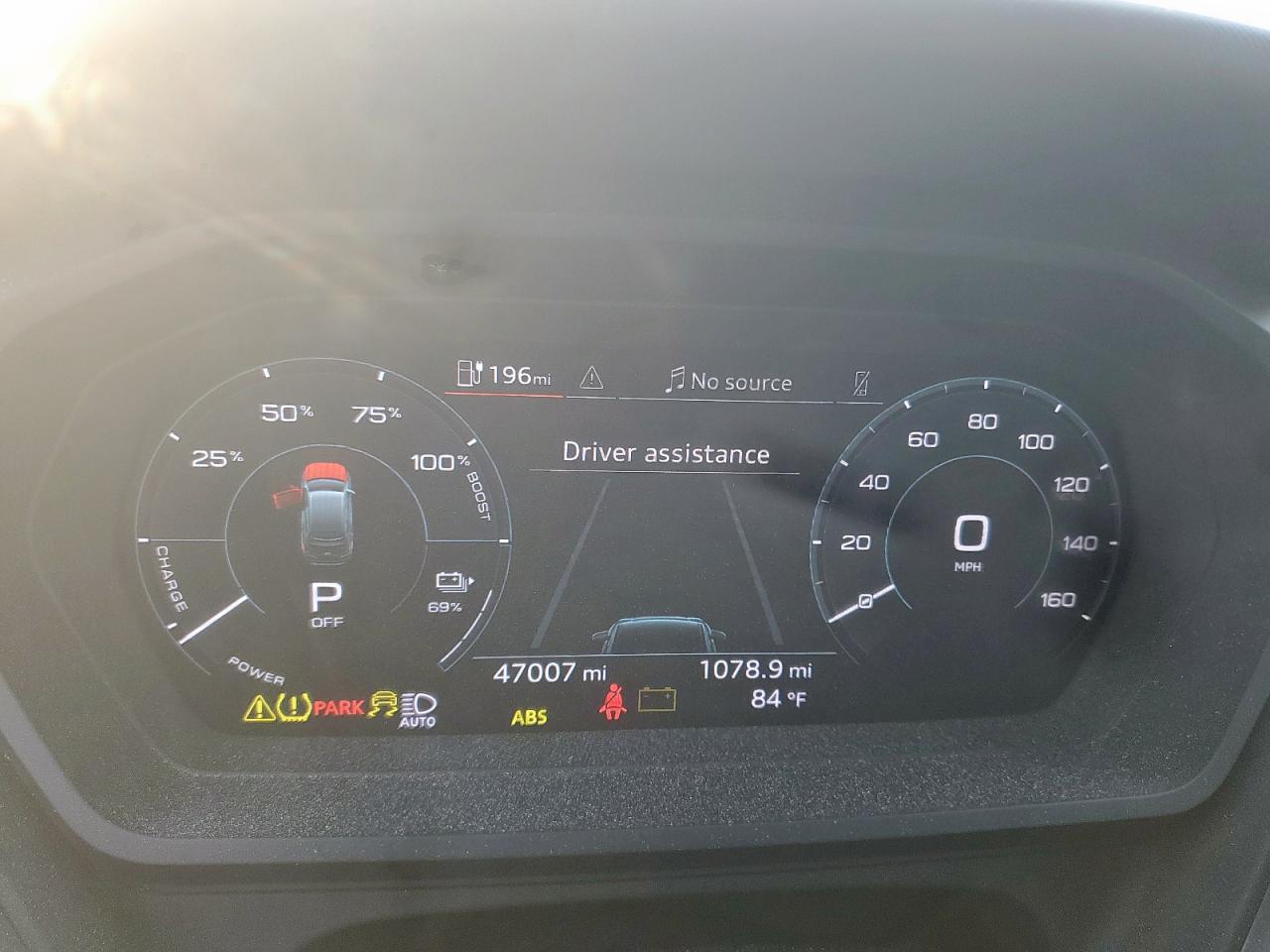 Audi Q4 Premium Image 12