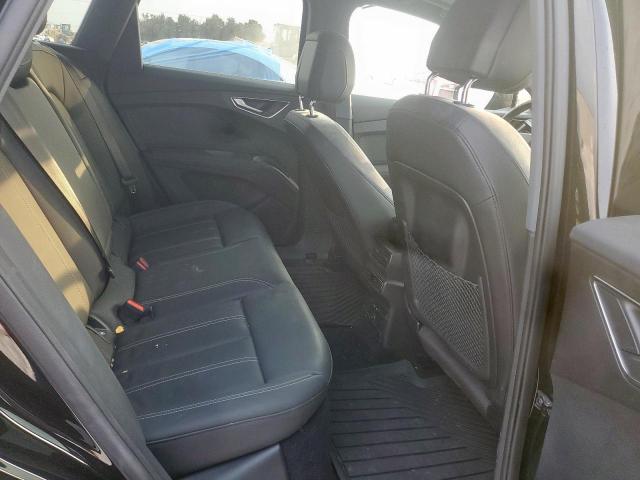 Audi Q4 Premium Image 9