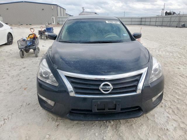 Nissan Altima 2.5 Image 9
