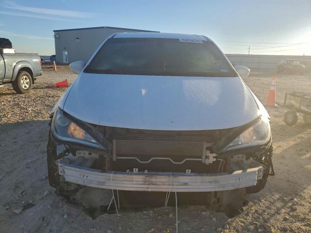 Chrysler Pacifica Touring Image 12