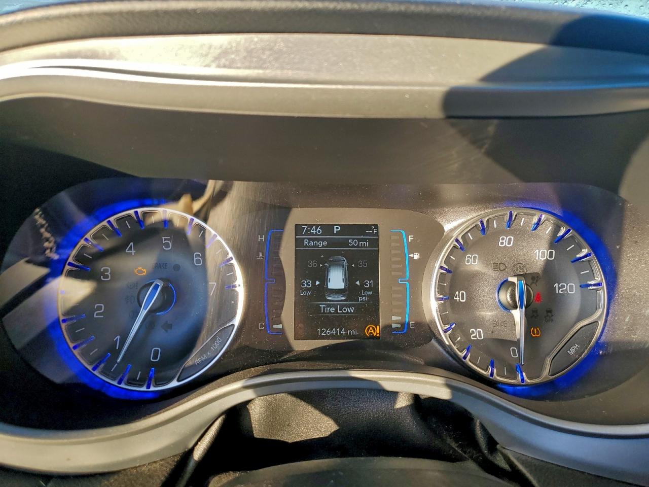 Chrysler Pacifica Touring Image 8