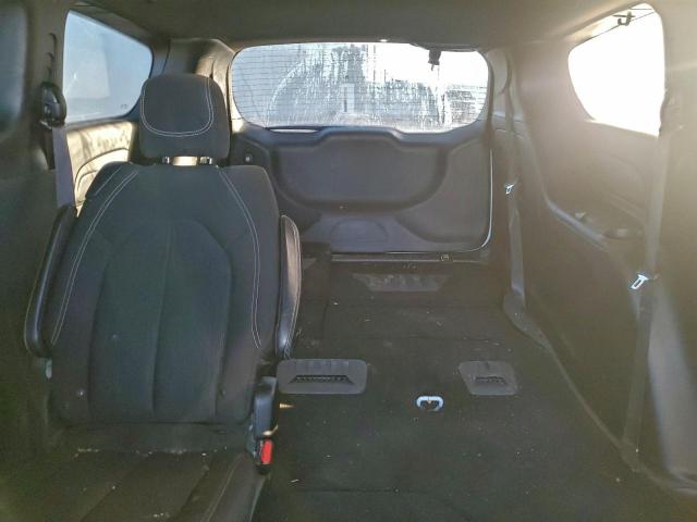 Chrysler Pacifica Touring Image 9