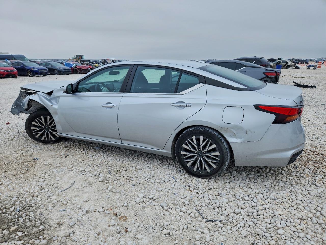 Nissan Altima Sv Image 4