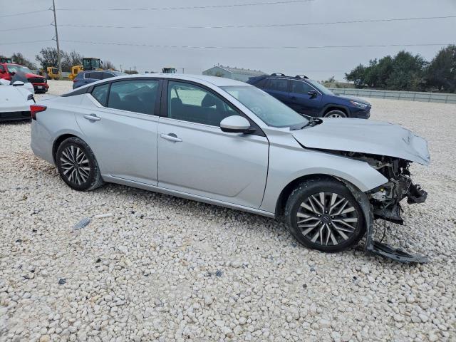 Nissan Altima Sv Image 3