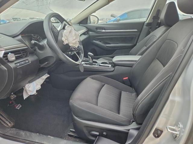 Nissan Altima Sv Image 8