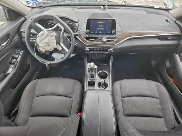 Nissan Altima Sv Image 6