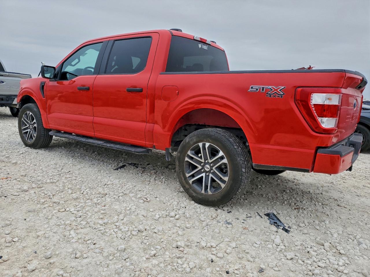 Ford F-150 Supercrew Image 4