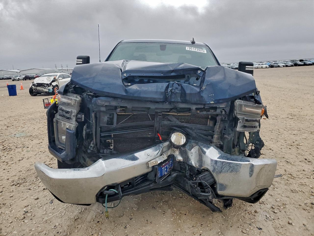 Chevrolet Silverado K2500 Heavy Duty Lt Image 12