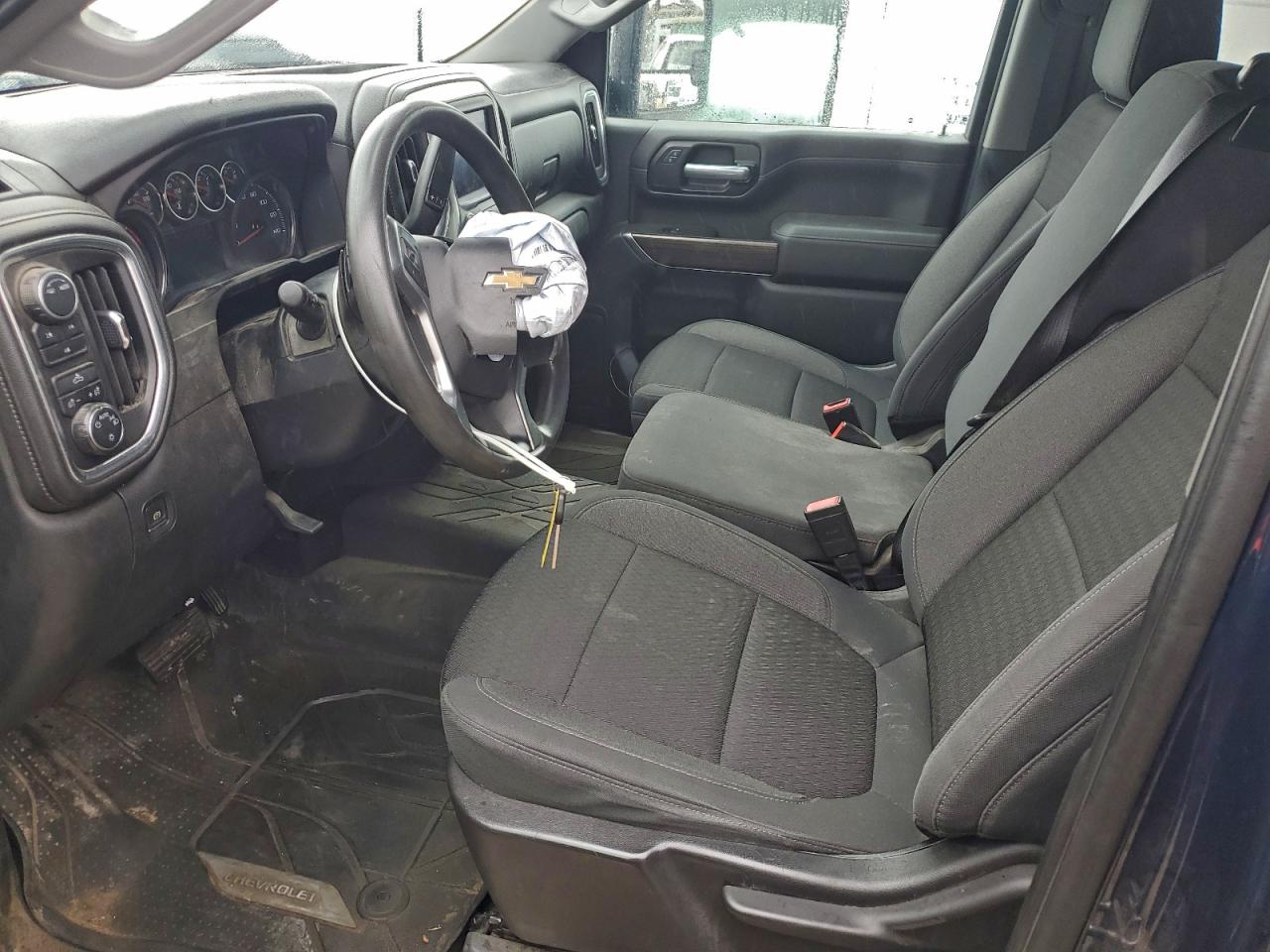 Chevrolet Silverado K2500 Heavy Duty Lt Image 3