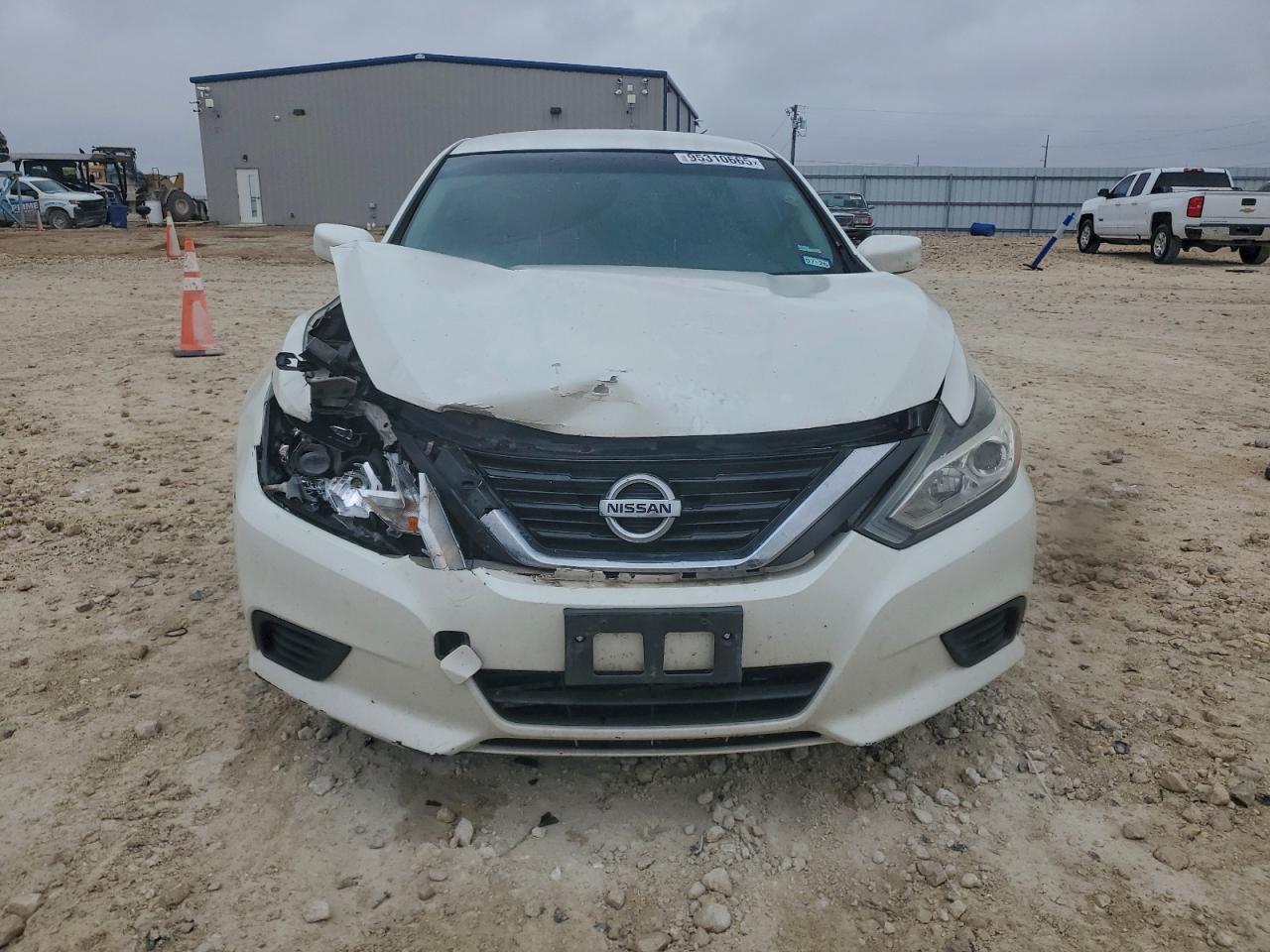 Nissan Altima 2.5 Image 11