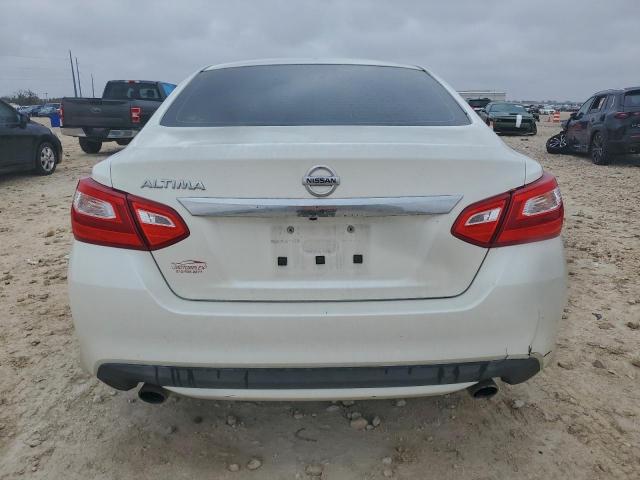 Nissan Altima 2.5 Image 4