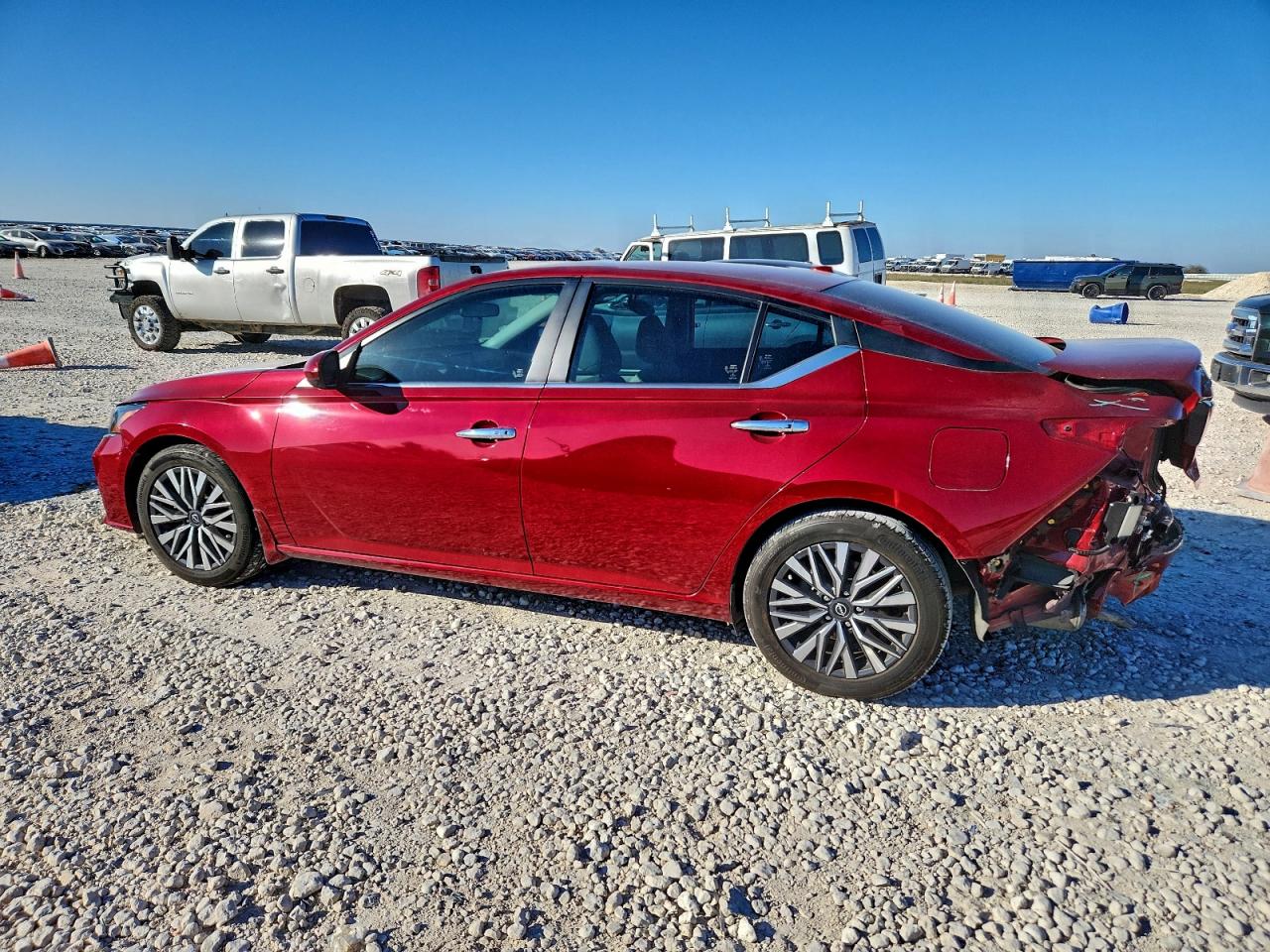 Nissan Altima Sv Image 2