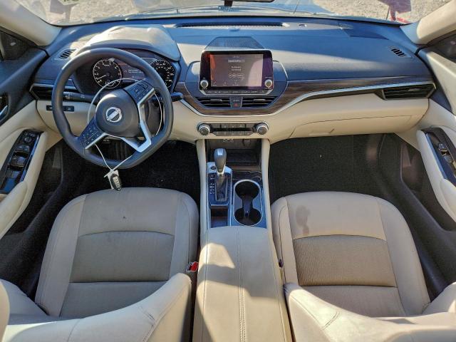 Nissan Altima Sv Image 4