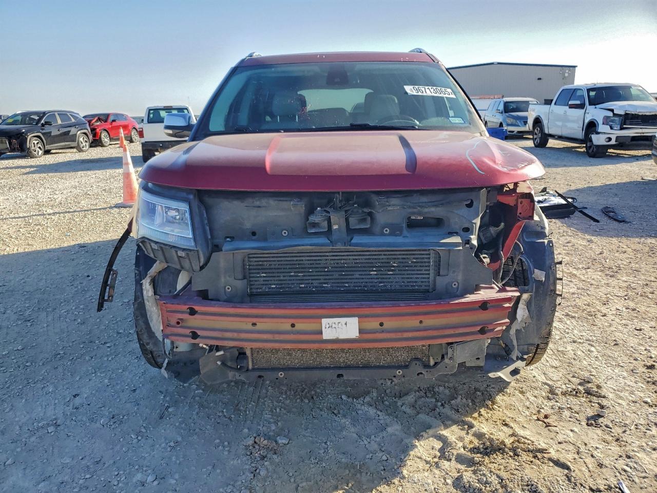 Ford Explorer Platinum Image 2