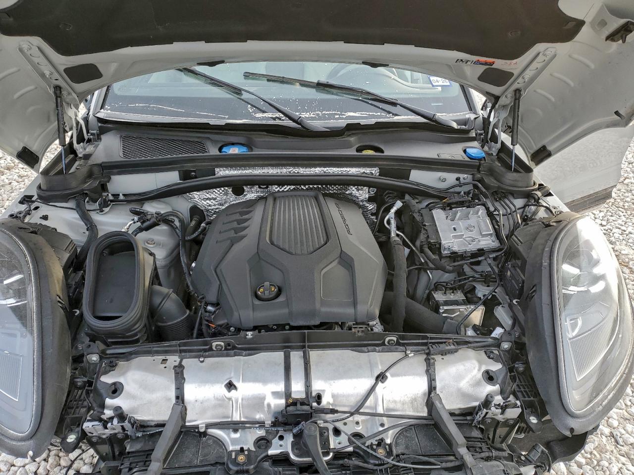 Porsche Macan Base Base Image 11