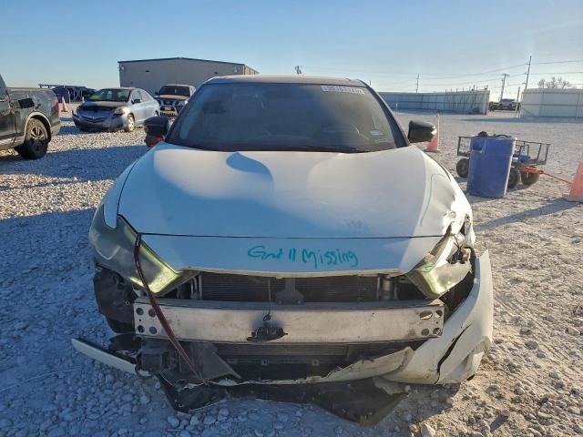 Nissan Maxima 3.5s Image 8