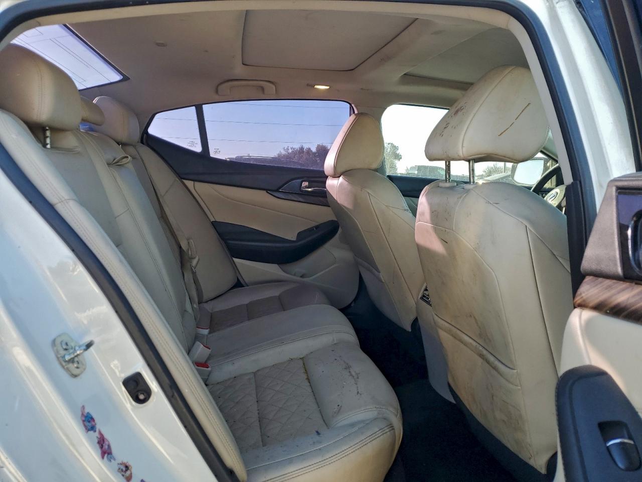 Nissan Maxima 3.5s Image 9