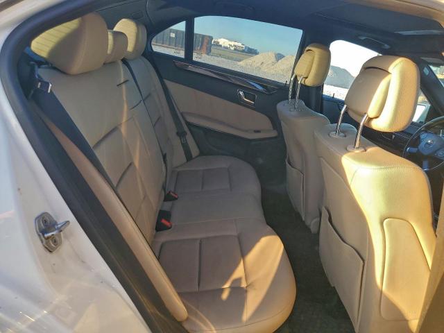 Mercedes-Benz E-Class 350 Bluetec Image 11