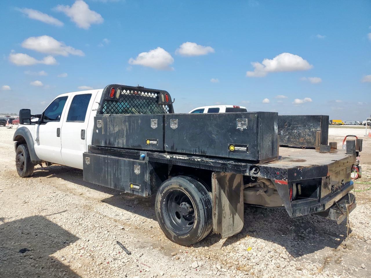 Ford F-450 Super Duty Image 2