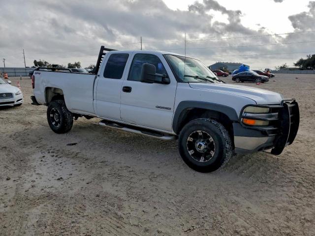 Chevrolet Silverado C2500 Heavy Duty Image 9