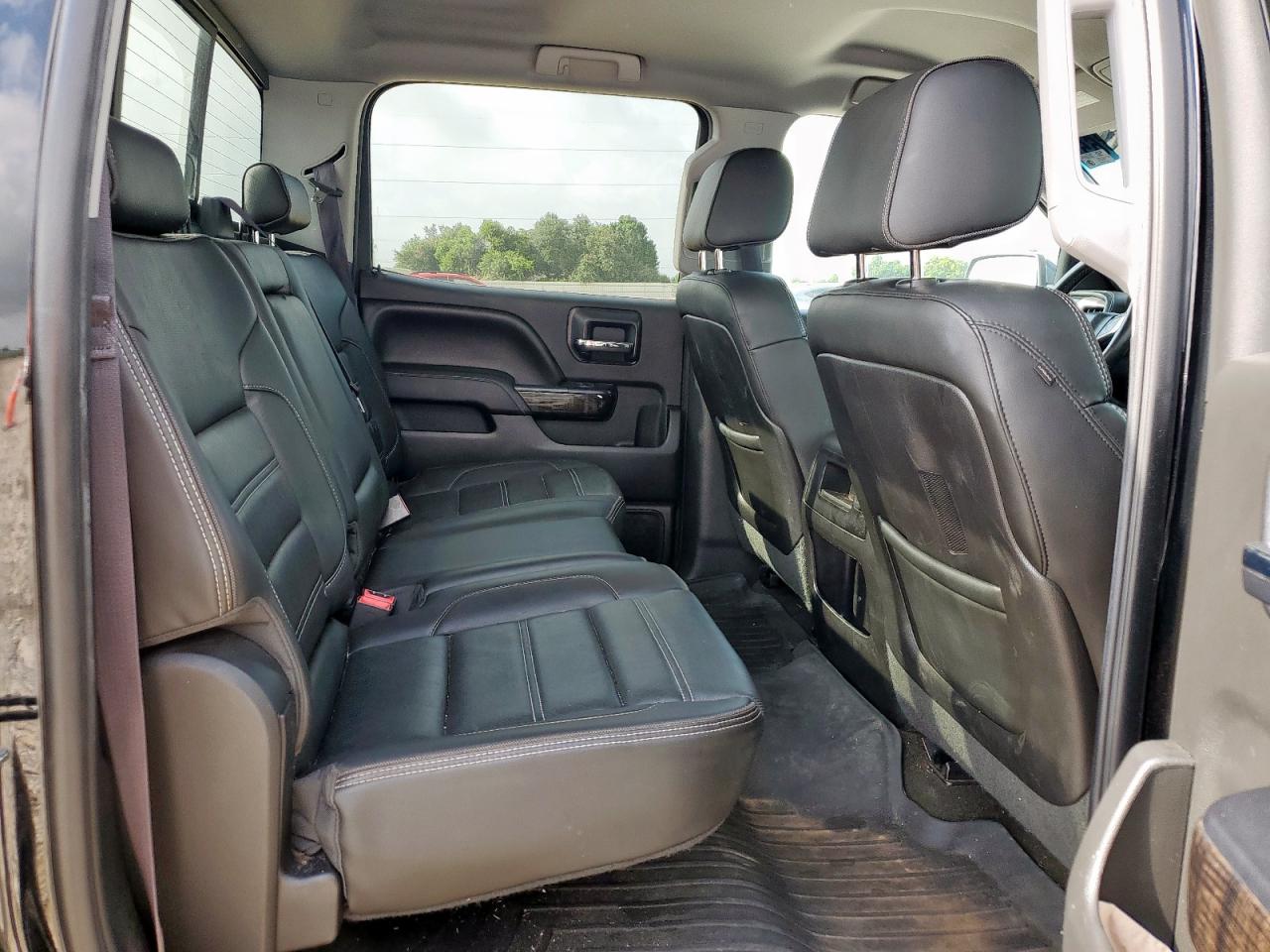 GMC Sierra C1500 Denali Image 10