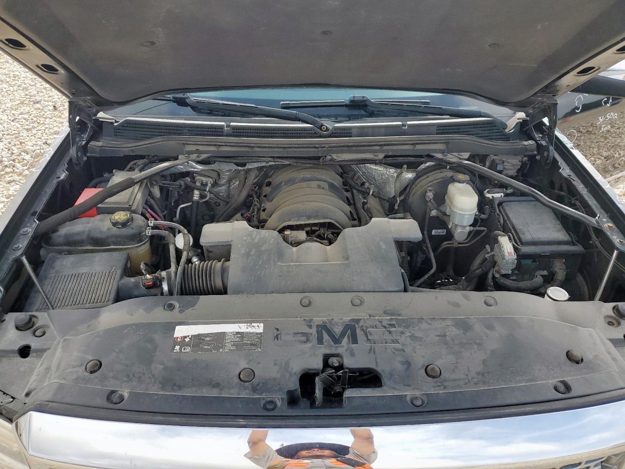 GMC Sierra C1500 Denali Image 9