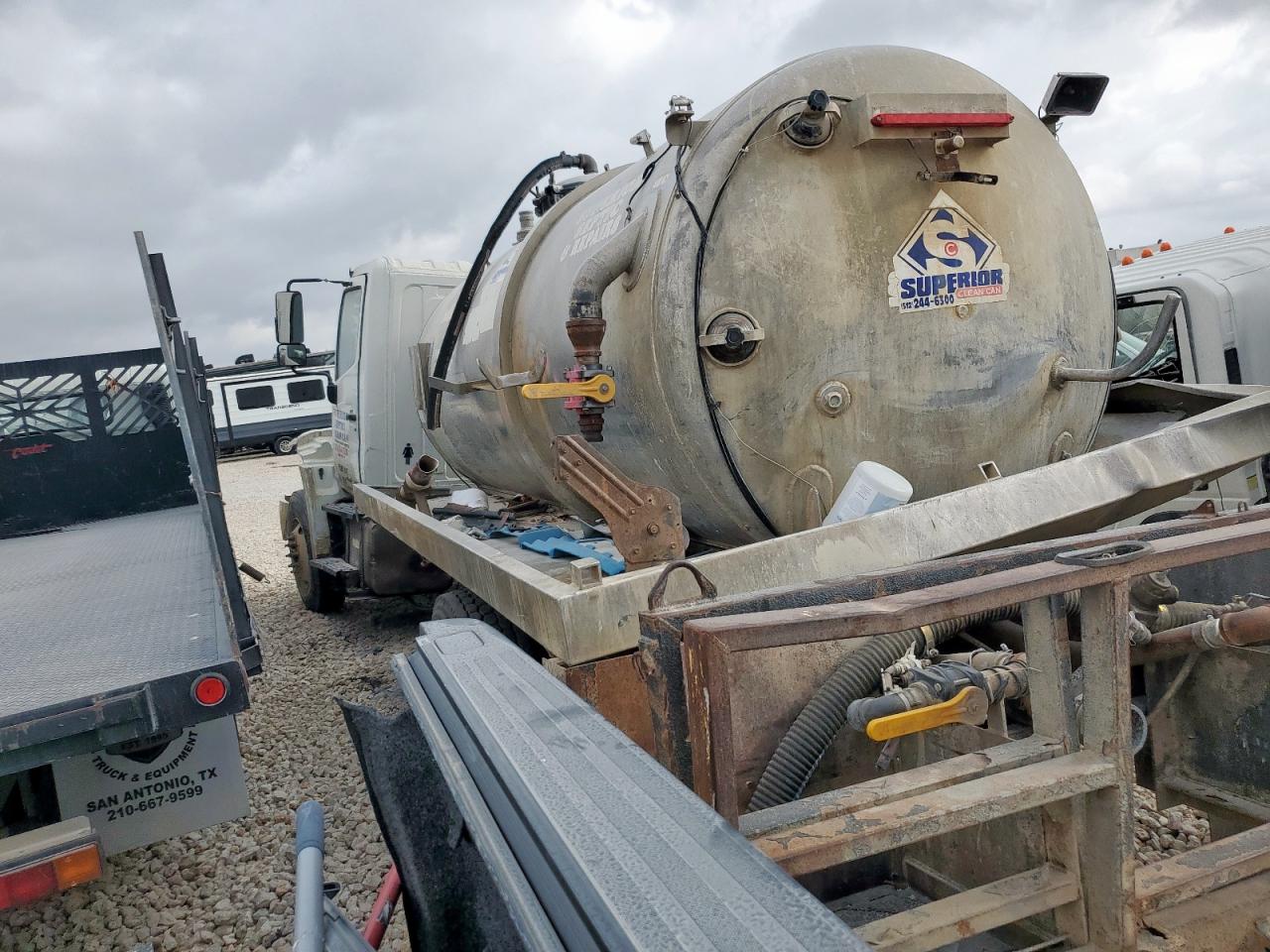 Hino 258 268 Image 2