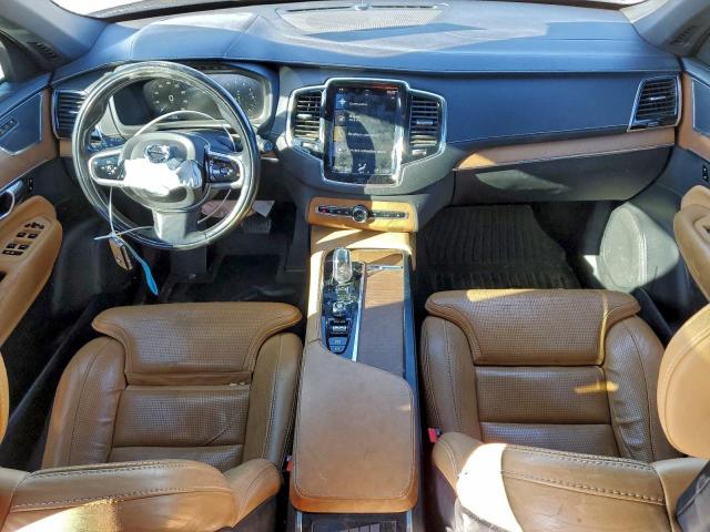 Volvo XC90 T8 Image 13
