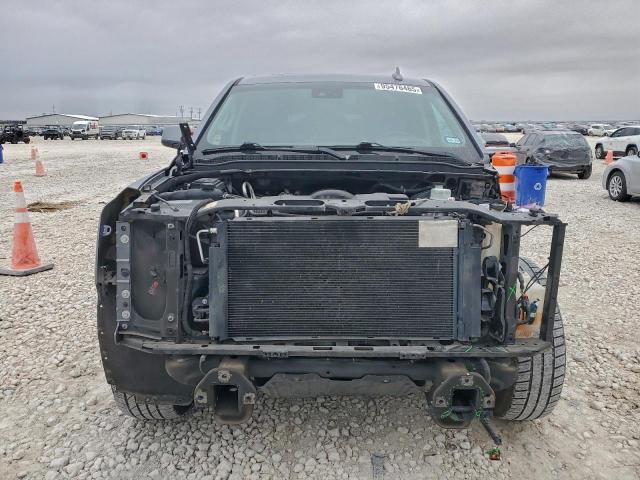 GMC Yukon Denali Image 3