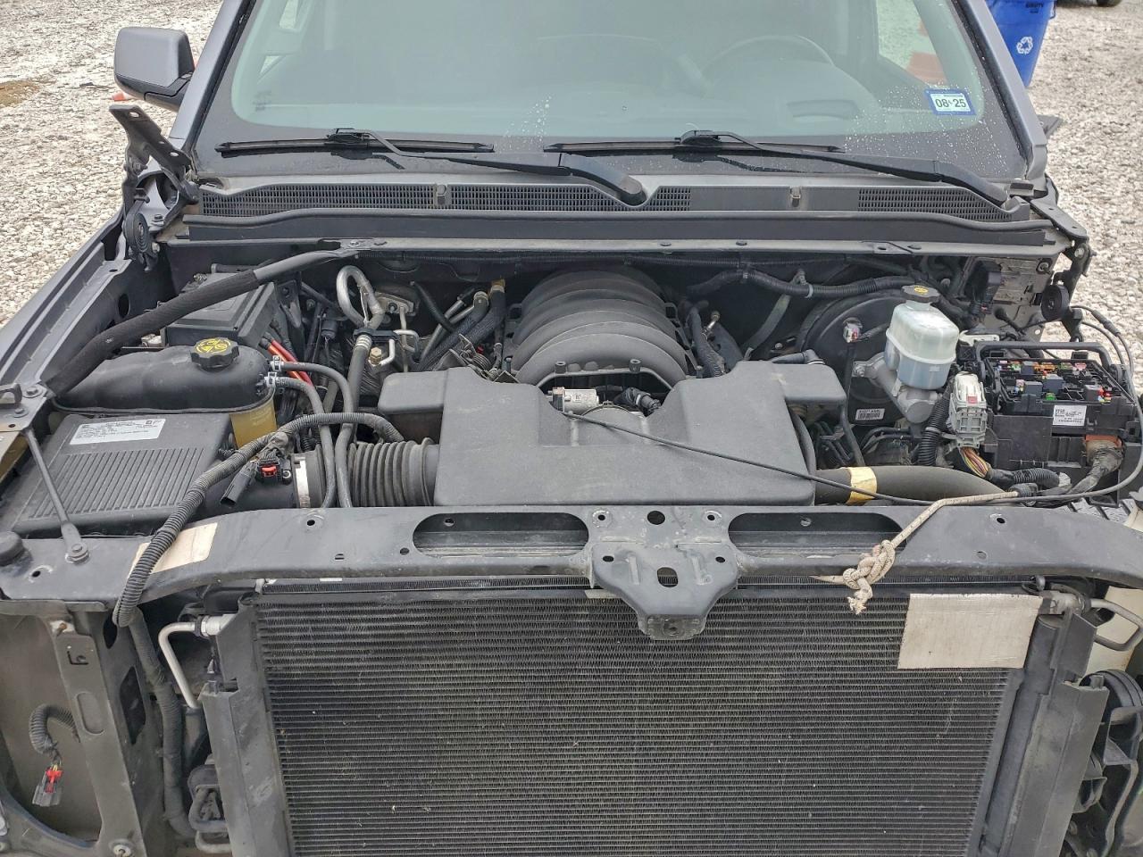 GMC Yukon Denali Image 10