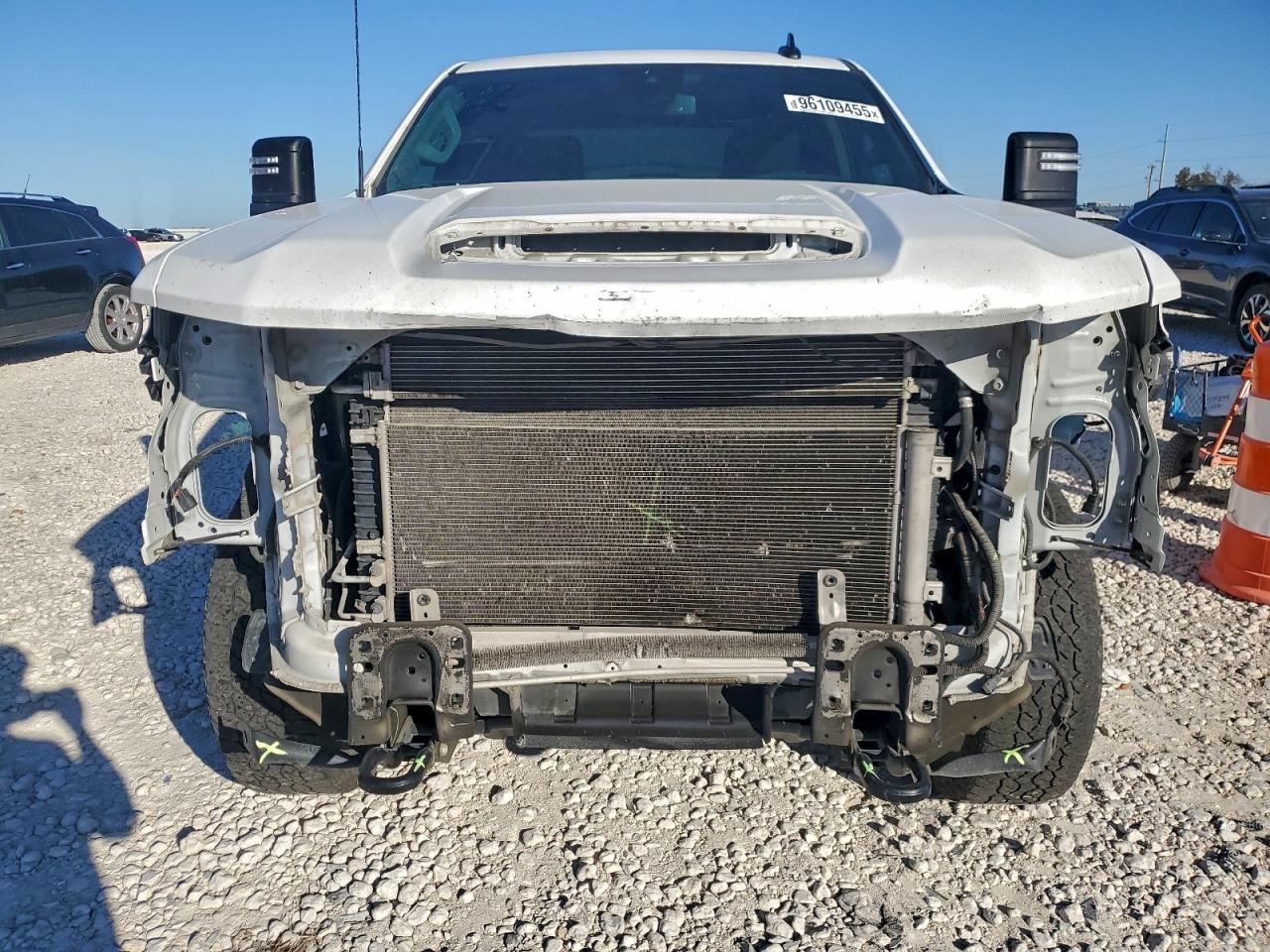 Chevrolet Silverado K2500 Custom Image 2